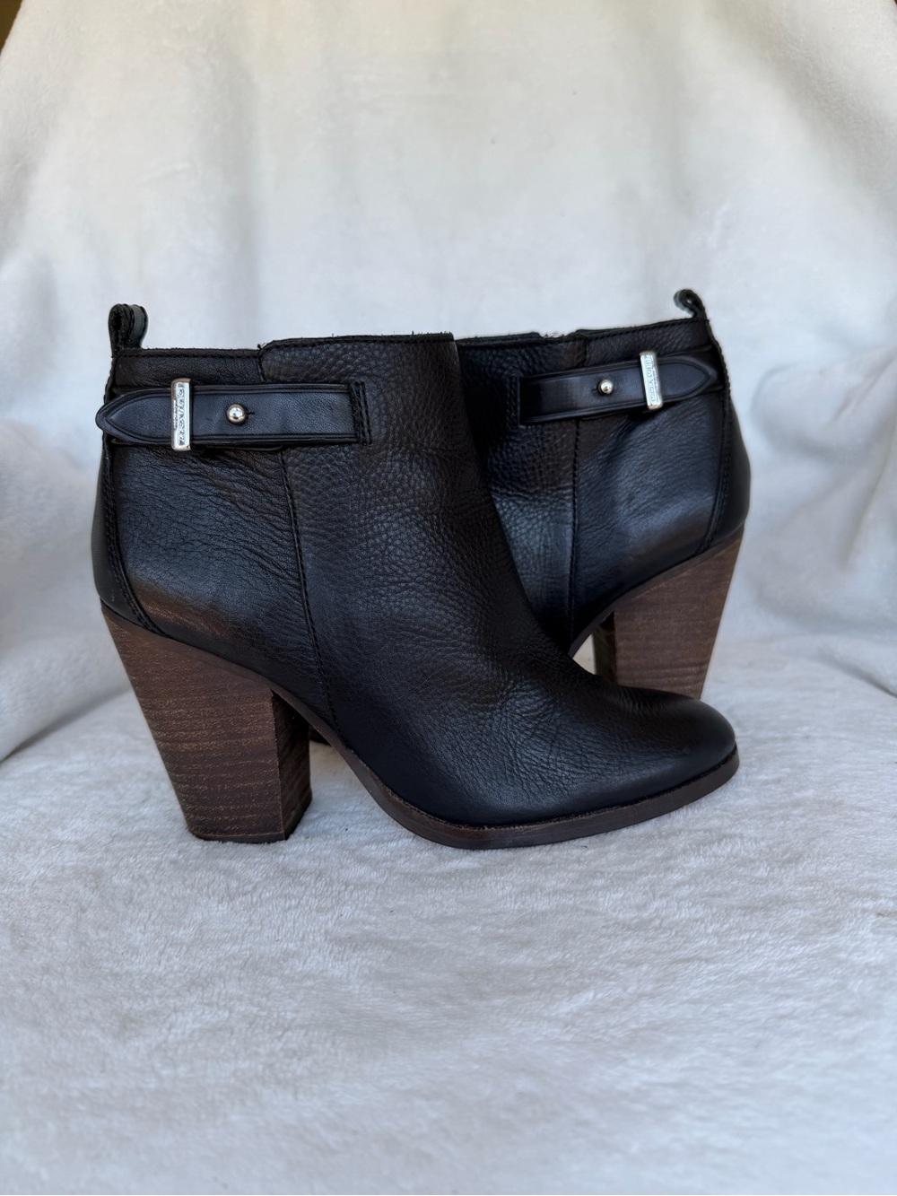 Coach Hewes Safari Leather Block Heeled Booties Size 6B